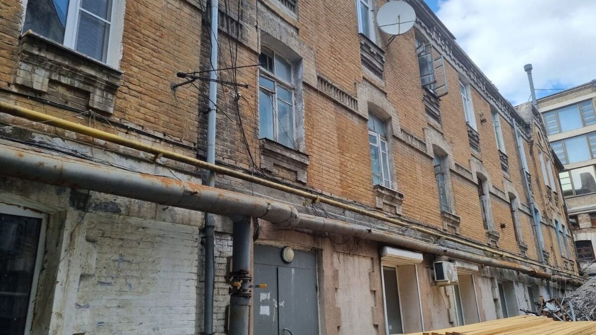     В Пятигорске долгое время не обследовали дома, у которых был износ более 70%, сообщает краевая прокуратура.