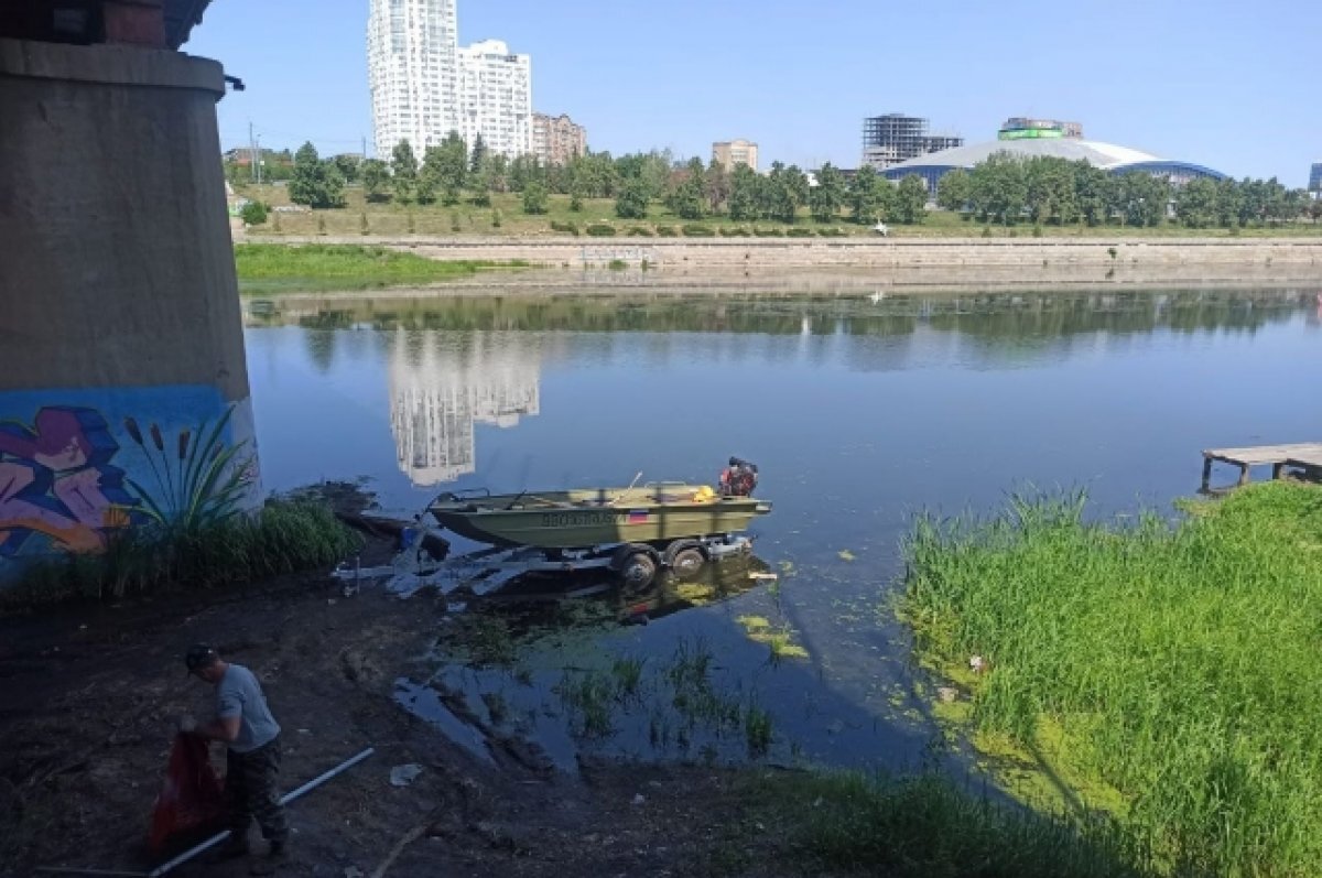 С 16 июня в Челябинске начнут чистить реку Миасс от мусора и водорослей |  АиФ-Челябинск | Дзен