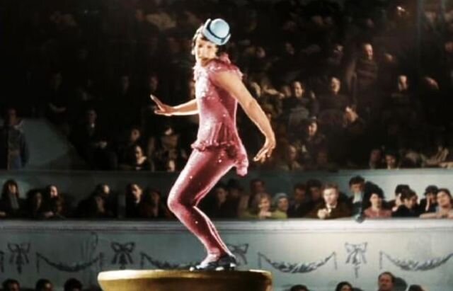 Любовь Орлова в фильме "Цирк", 1937