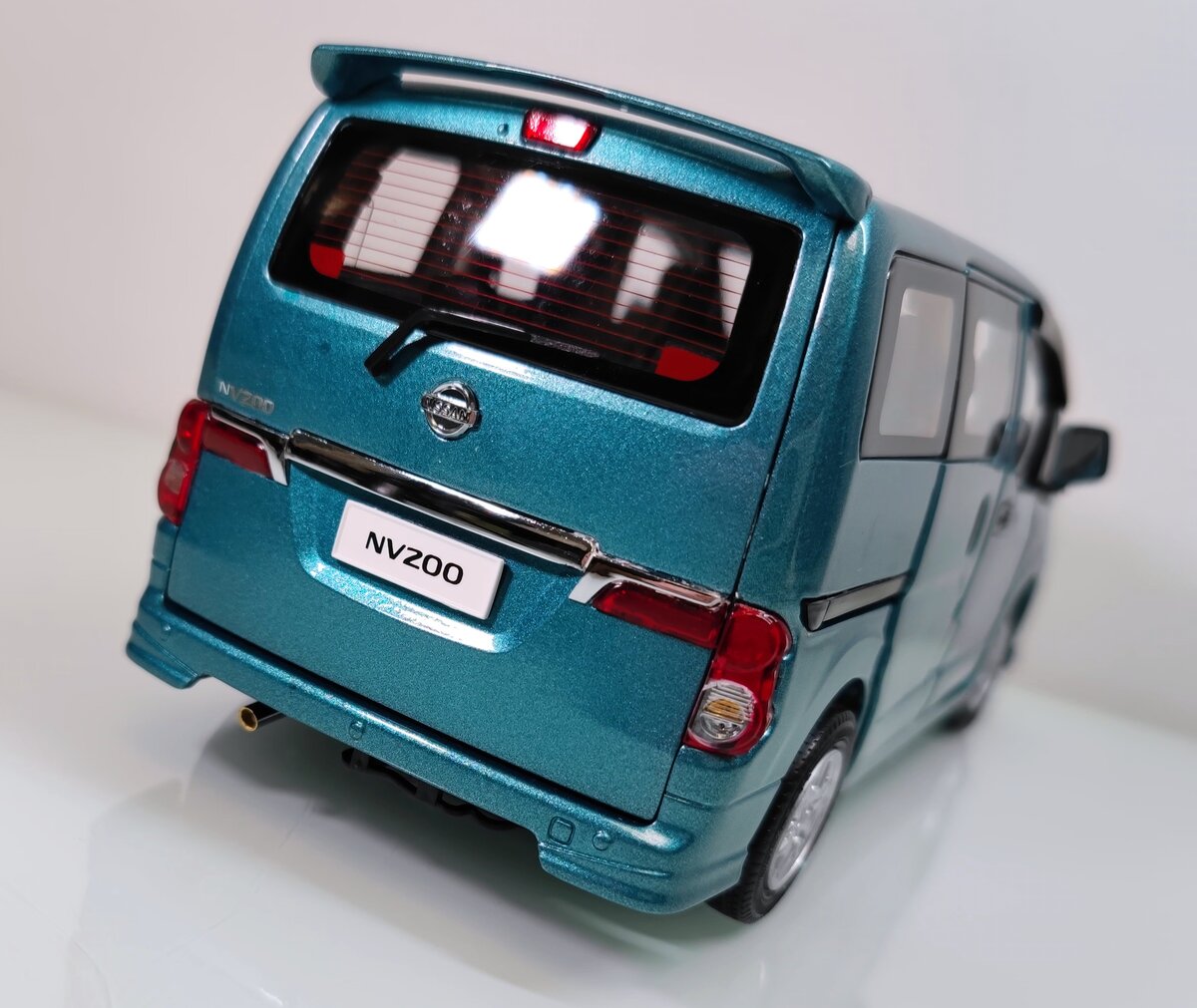 Nissan NV200 M20 2010 | Мир 1:18. Масштабные модели авто | Дзен