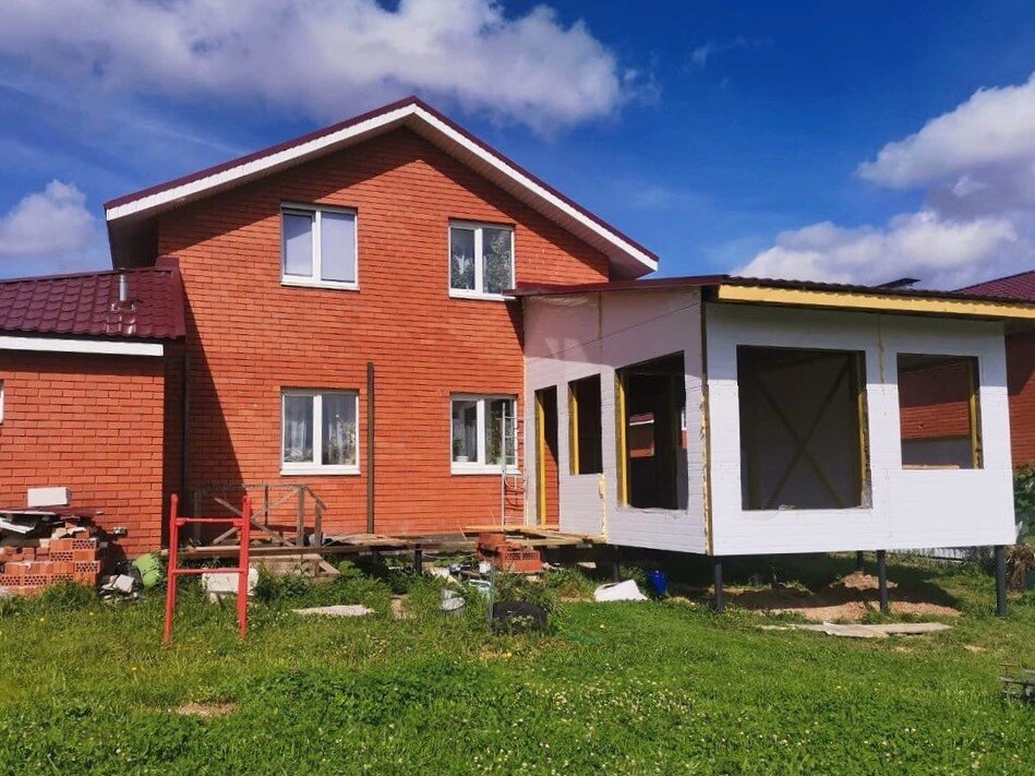 Пристройка из сэндвич-панелей