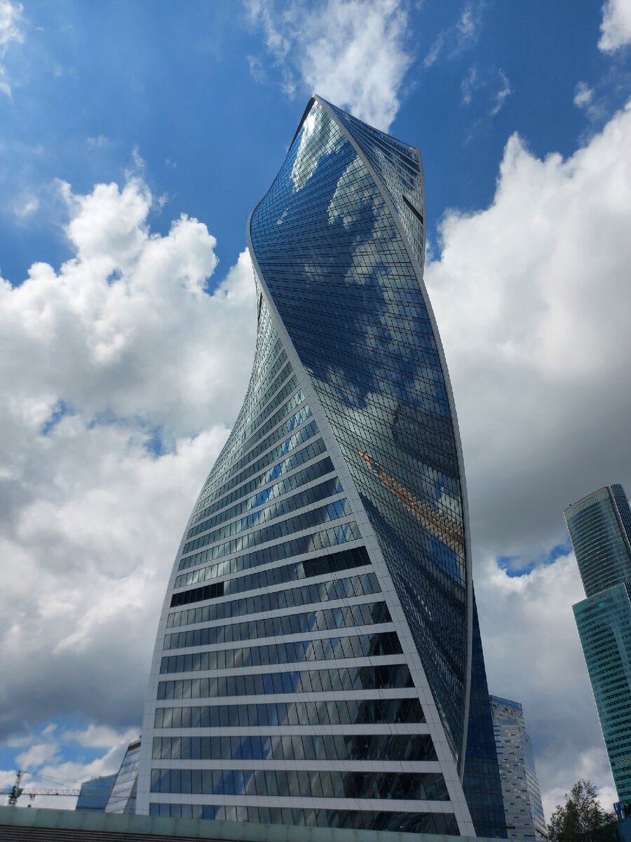 Башня "Эволюция".