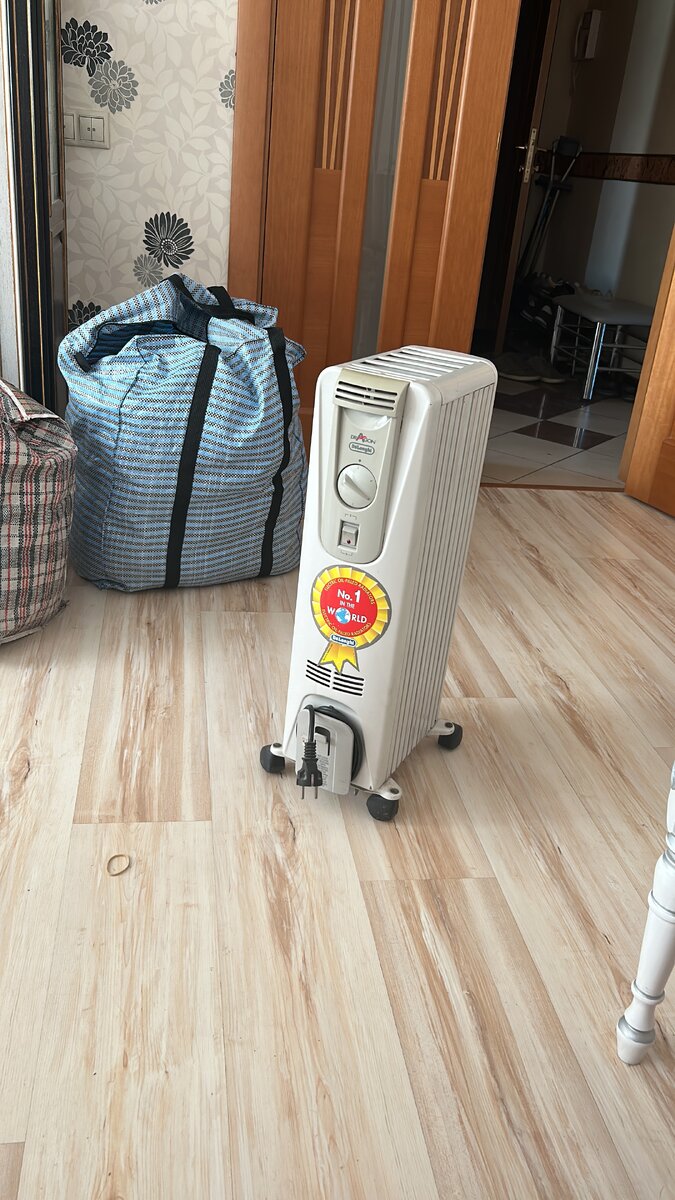 2. Обогреватель масляный, продали за 1,5 тысячи, сколько стоил уже не помню.