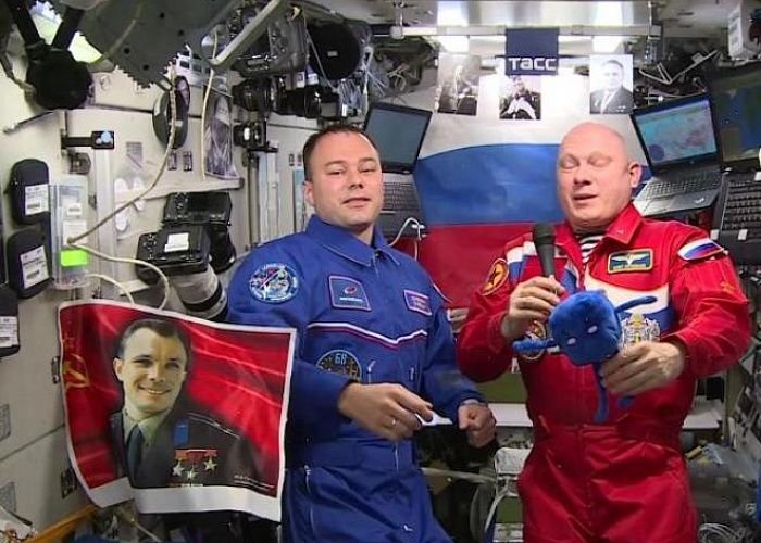      Космонавт Дмитрий Петелин на борту МКС. Скриншот с видео из телеграм-канала «Роскосмос»