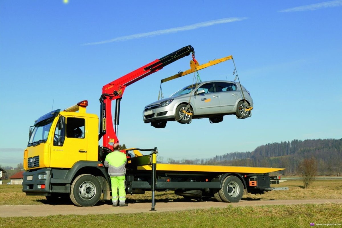 погрузка автомобиля на эвакуатор