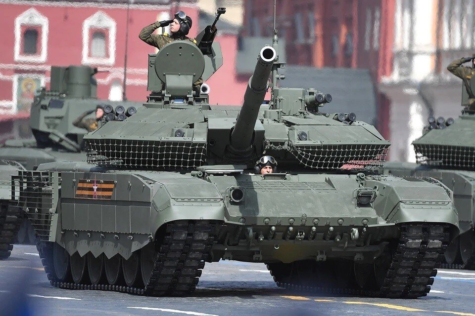     Танки Т-90М "Прорыв" во время парада на Красной площади Иван МАКЕЕВ