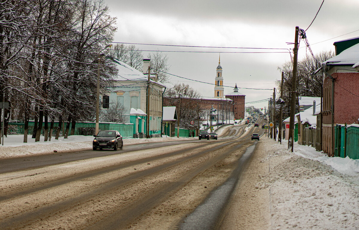 вид на центр Коломны от ул. Октябрьской революции (историческое название - Астраханская улица)