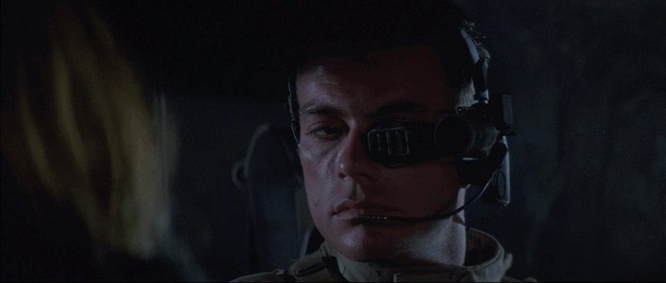 Кадр из кинофильма "Универсальный солдат"