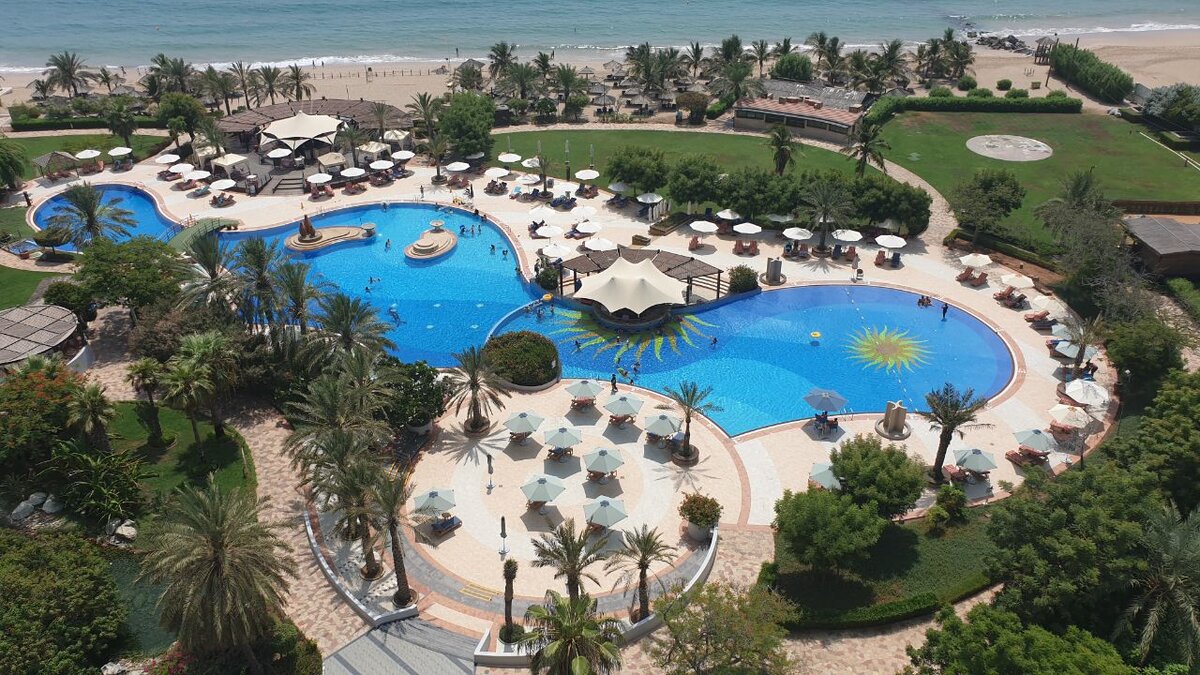 Вид из отеля Le Meridian al Aqah Beach resort 5*