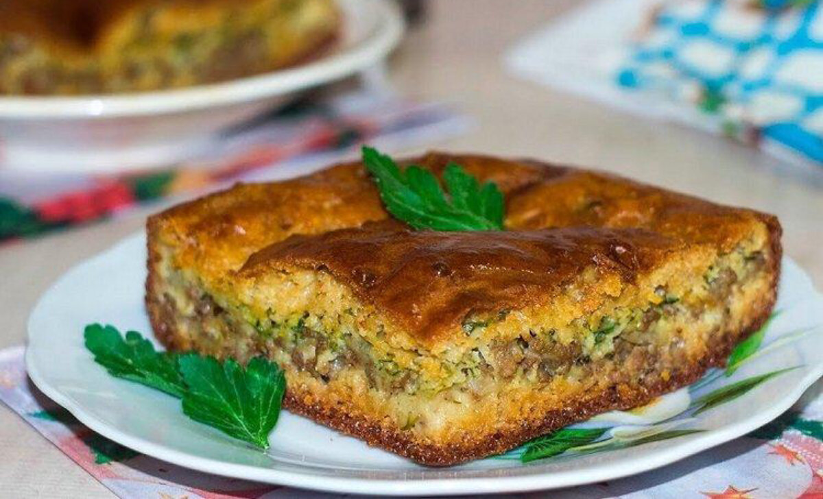 Испечь пирог с мясом рецепт. Кето заливной пирог. Заливной пирог на кефире с рыбной консервой. Заливной мясной пирог. Заливной пирог с мясом