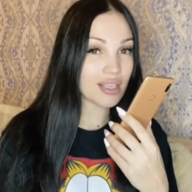 Очень хитро отшила.