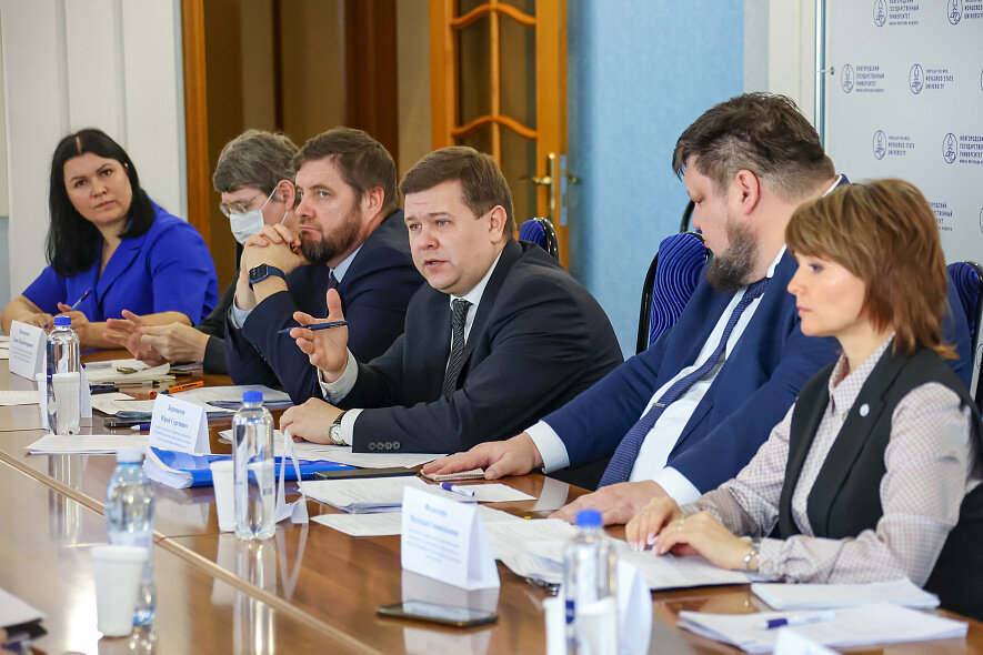 НовГУ будет вести исследования в области физического материаловедения ...