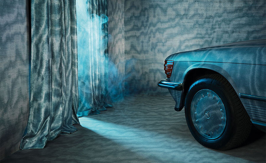 Особенное впечатление создает машина, декорированная тканью. Согласны?