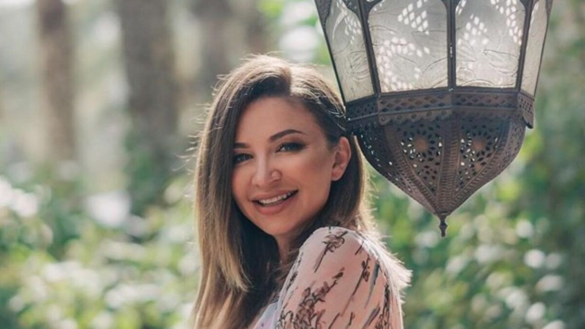     По информации Telegram-канала Shot, правоохранители проводят проверку деятельности очередного популярного блогера — Елены Блиновской (на фото). Источник сообщили изданию, что общественники требуют проверить бизнес «королевы марафонов» на уклонение от уплаты налогов. Блогер эту информацию отрицает.