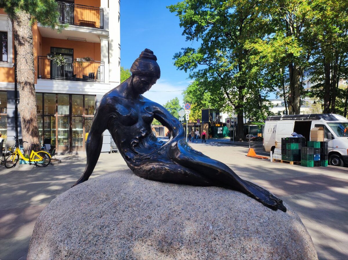 Скульптура «Балтийская волна» в Светлогорске. Источник — dzen.ru/pa_myatnik 