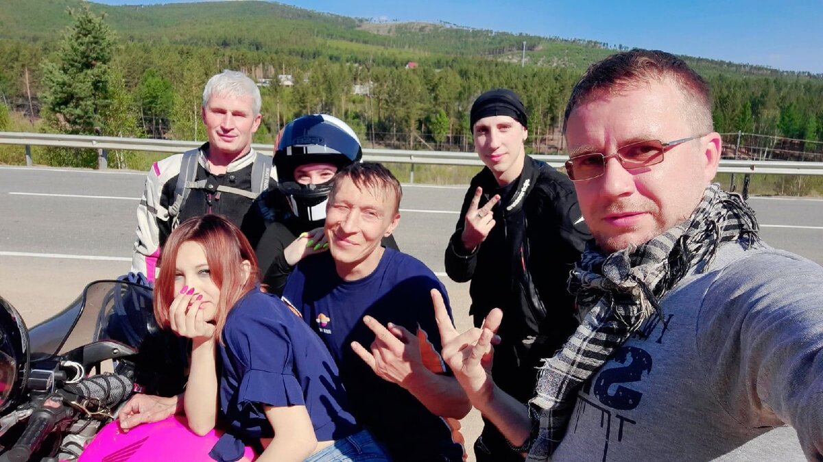      Почти у каждой девушки есть муж