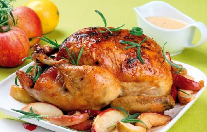 Как приготовить запечённую курицу в духовке — видео рецепт: