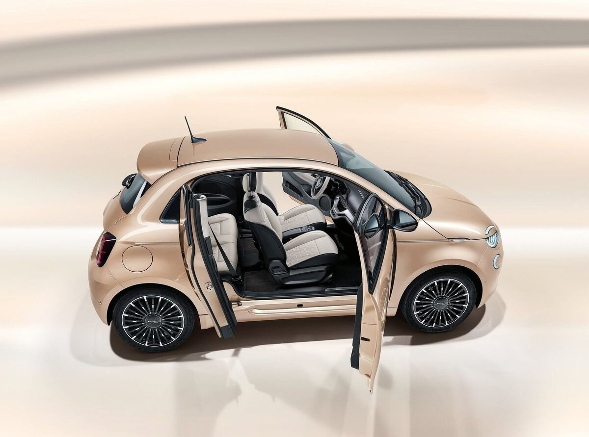     Fiat 500 BEV 3+1 (118 л.с.)