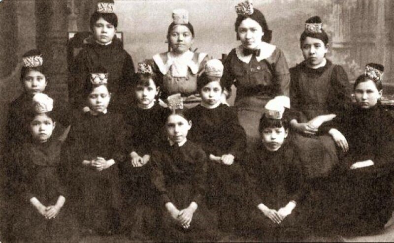 
Ученицы мусульманской школы Мухлисы Бубинской. Источник фото: posredi.ru