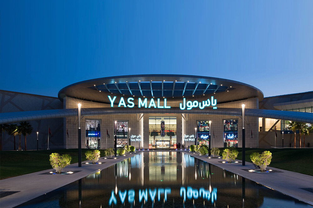 Abu dhabi mall абу-даби. Mall абу даби. Яс марина абу-даби. Абу-даби торговый центр яс молл. Абу-даби остров яс яс молл.