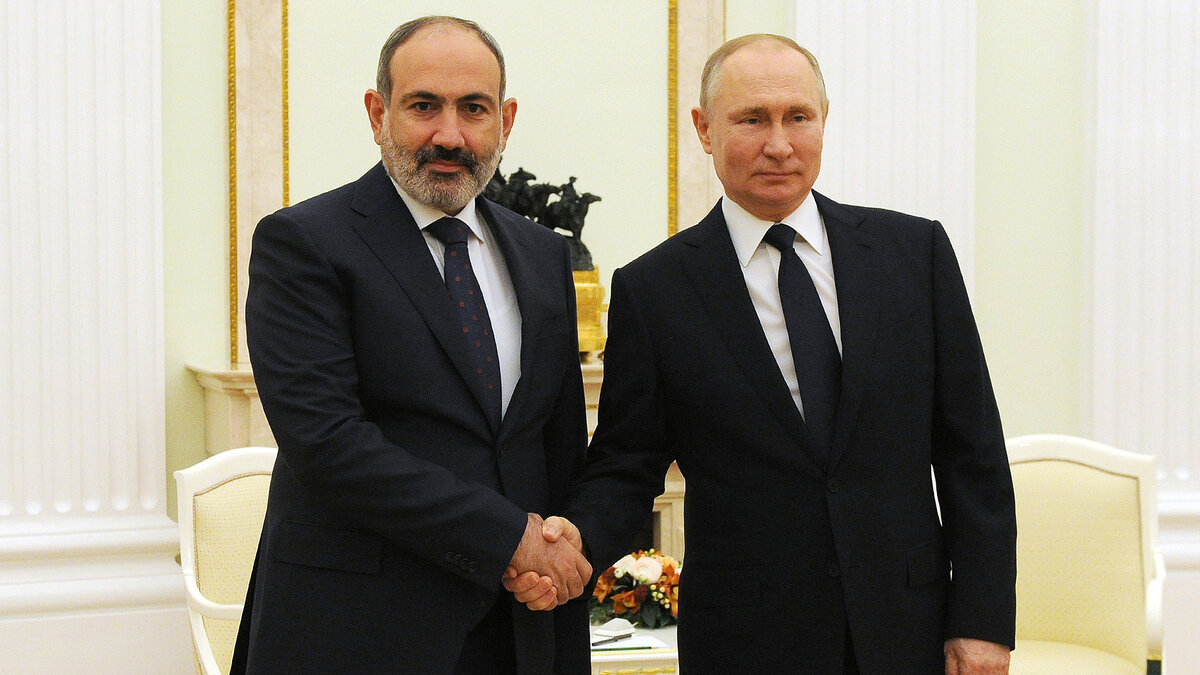 Путин и премьер Армении Пашинян. Источник: Яндекс.Картинки