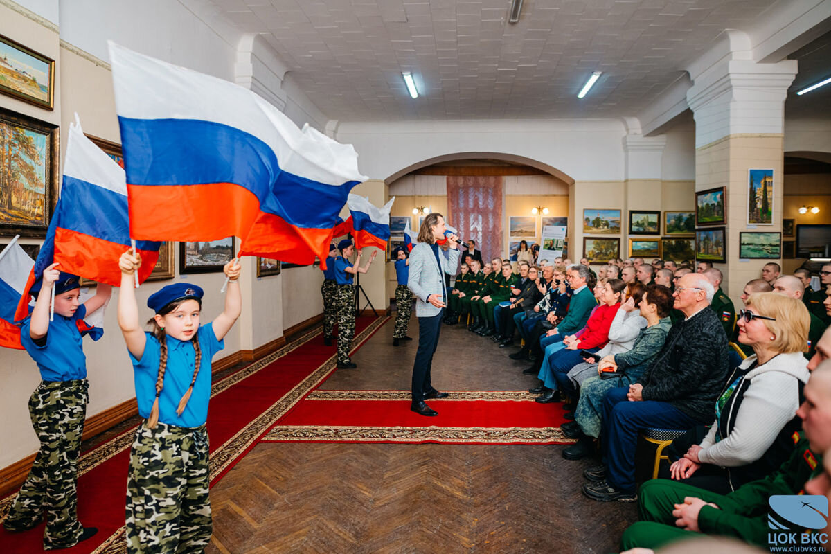 В ЦОК ВКС открылась выставка «Мозаика» заслуженного художника Российской Федерации Валерия Мокрушина