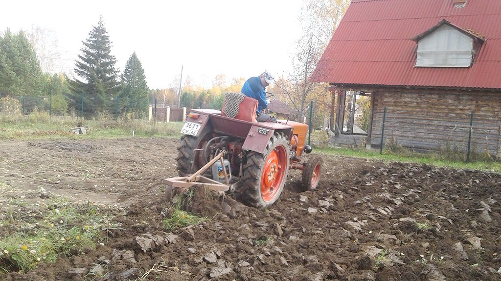 Пахота земли