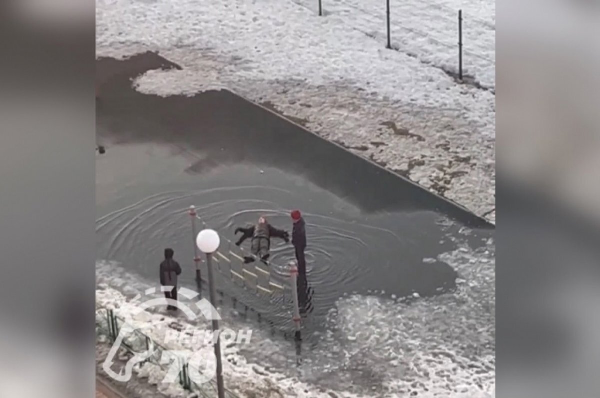    В Томске жители тонут в огромных лужах