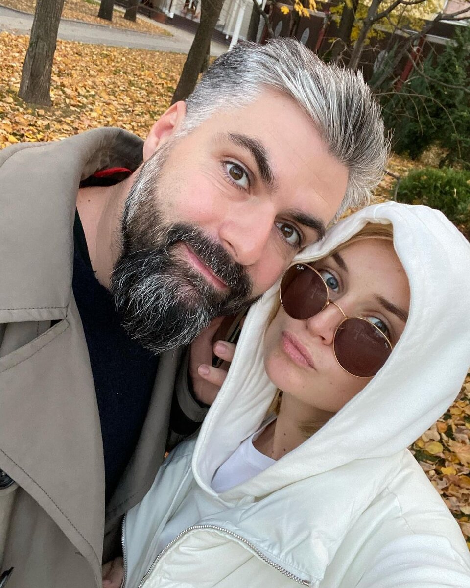    Дмитрий Исхаков и Полина Гагарина развелись в 2021 годуСоцсети Полины Гагариной
