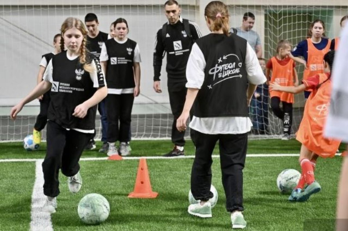    Футболисты будут отчислять проценты на финансирование спортшкол