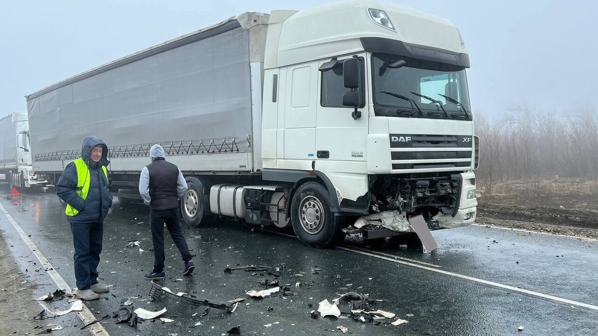 В ДТП с фурой DAF пострадали двое взрослых и 4-летний ребенок под Саратовом  | Reporter64 Saratov | Дзен