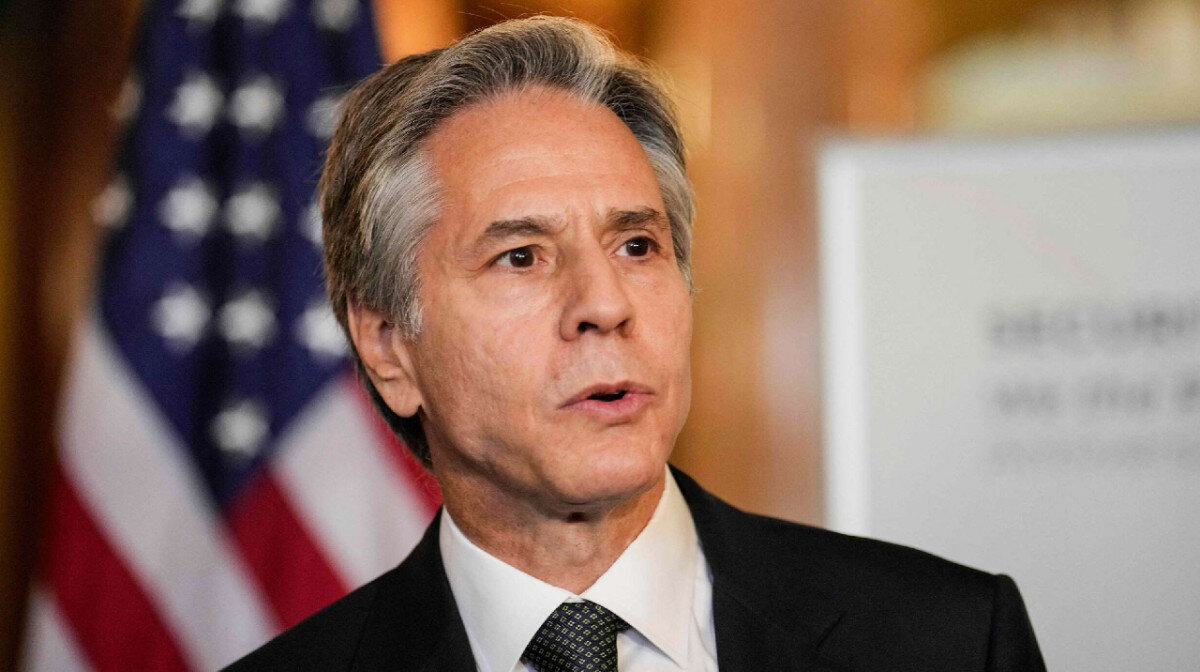 Блинкен призвал граждан США немедленно покинуть РФ.