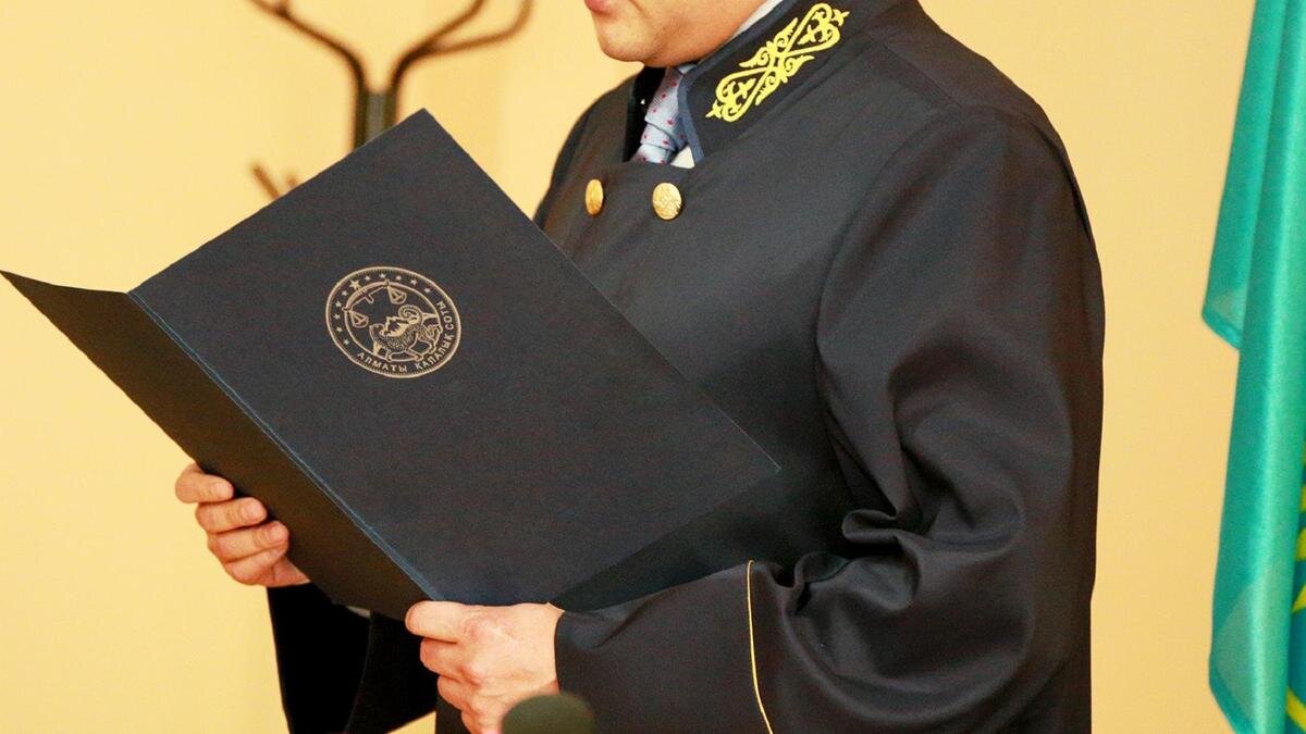    Судья:NUR.KZ / Петр Карандашов