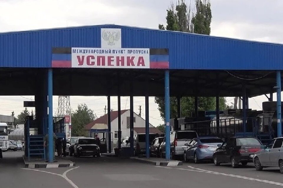     Специалисты планируют отремонтировать инфраструктуру КПП и расширить дороги, а также построить автоматизированный досмотровый комплекс для грузовых автомобилей. Фото: ТГ/Селиванова