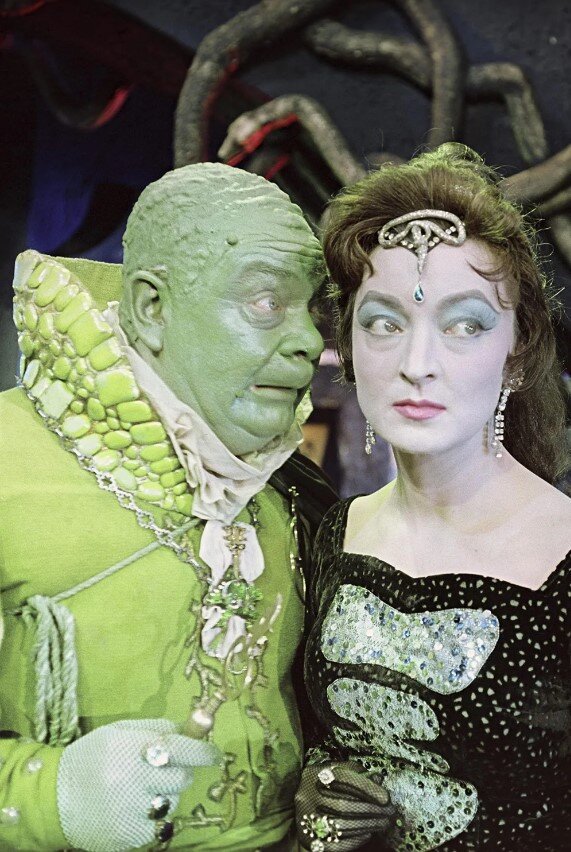 лидия вертинская анидаг. лидия вертинская. абаж и анидаг. анидаг из королевства кривых. лидия вертинская королевство кривых зеркал.