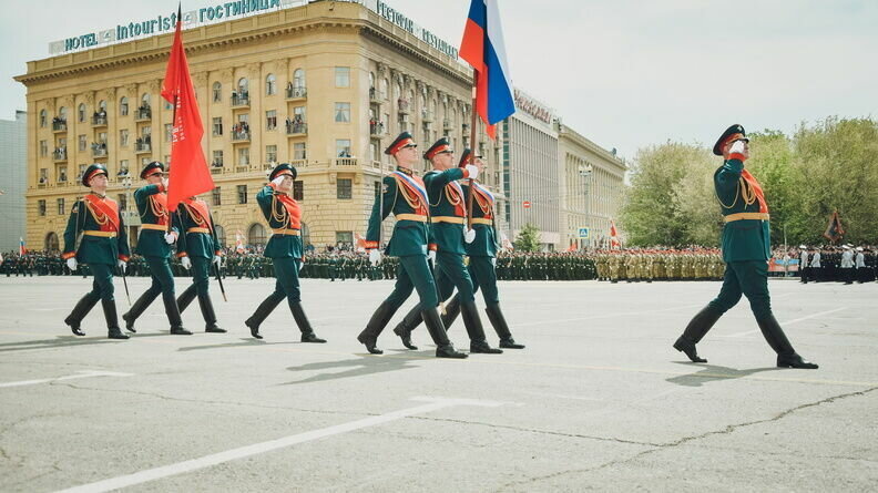     В Ростове-на-Дону на комплексное оформление города к празднованию 78-й годовщины победы в Великой Отечественной войне потратят до 10,9 миллиона рублей, говорится на сайте Госзакупок.
