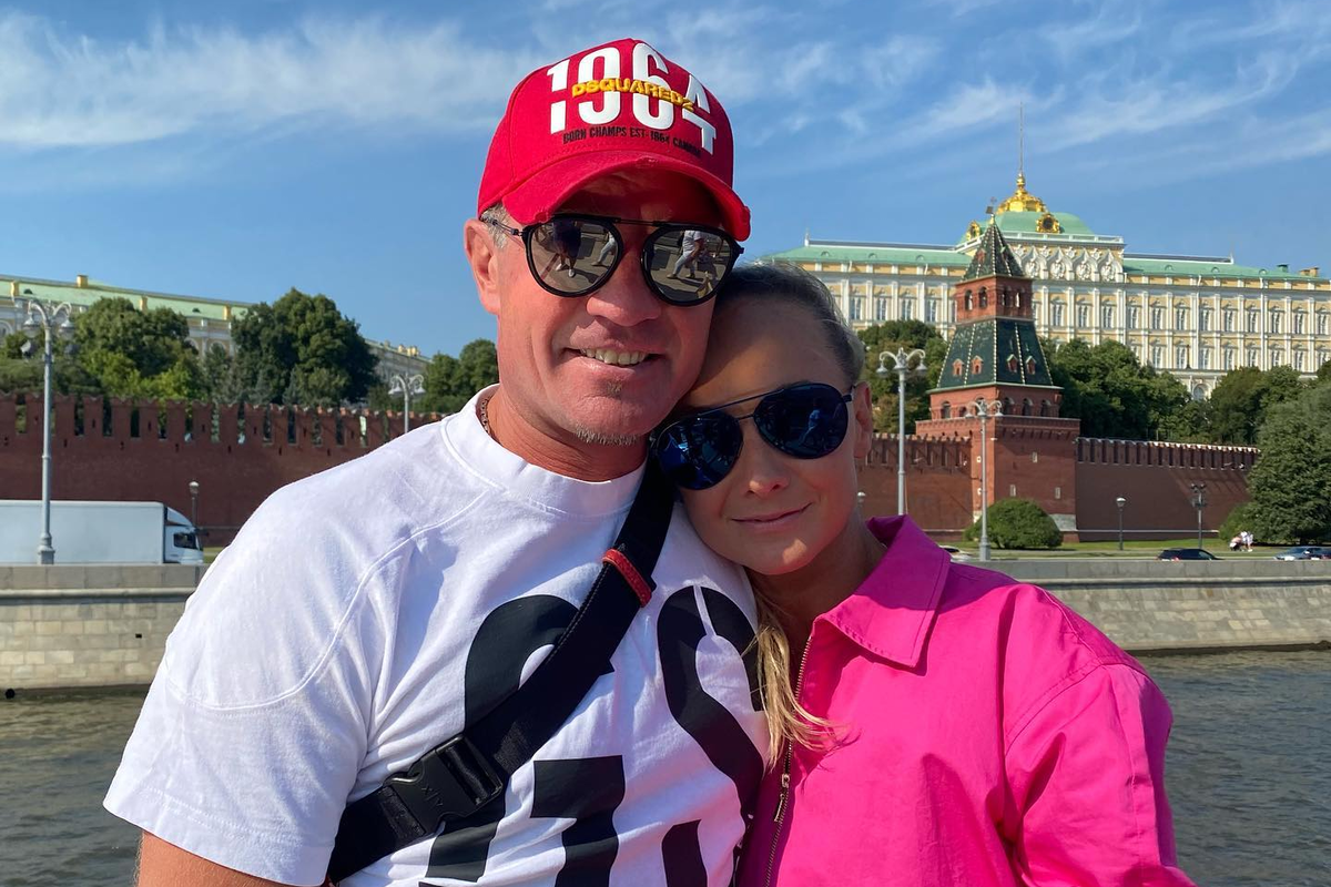     Что сейчас происходит с Романом Костомаровым и зачем его снова прооперировали