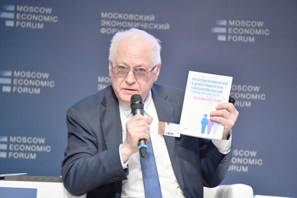    Роберт НИГМАТУЛИН знает пути выхода из кризиса