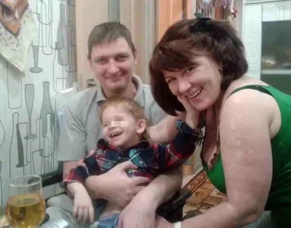    Виктория Фадеева с семьей, фото: dzen.ru