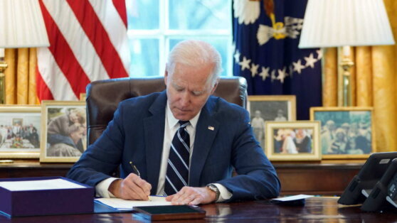    Байден поручил ограничить в США распространение секретной информации после утечки Мирон Феоктистов