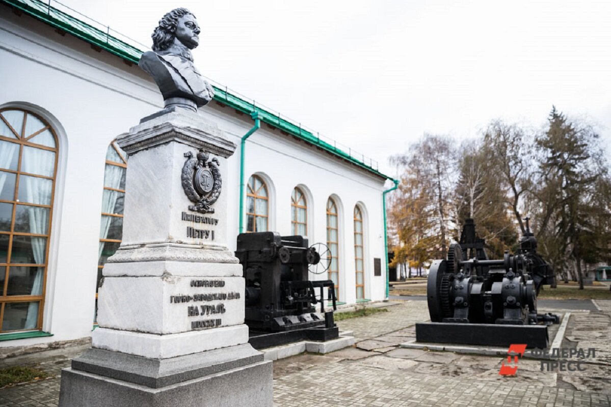 В центре Екатеринбурга восстановят композицию с императором и его женой.  Фото: Евгений Поторочин