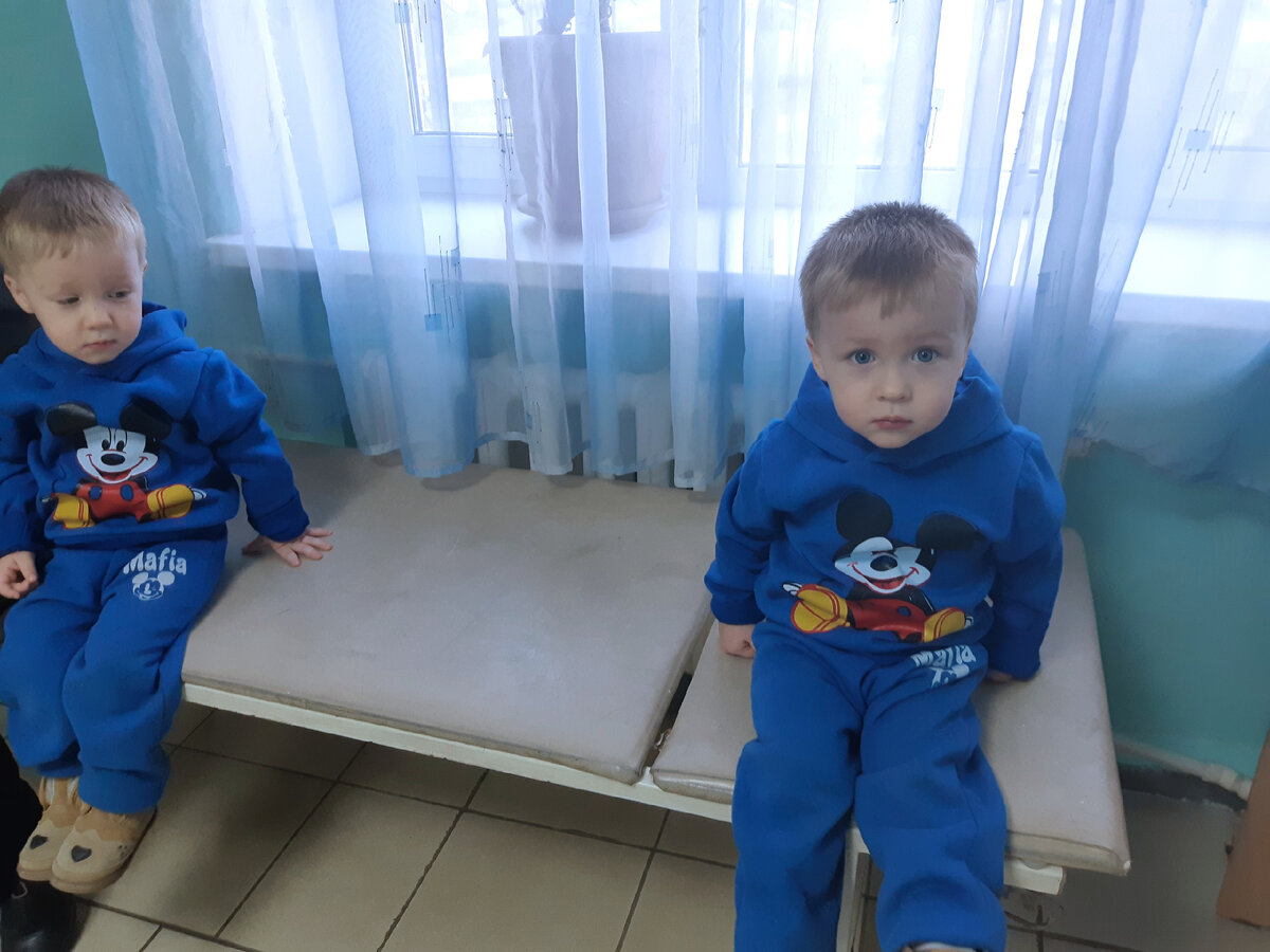 Мальчики в первый раз у стоматолога