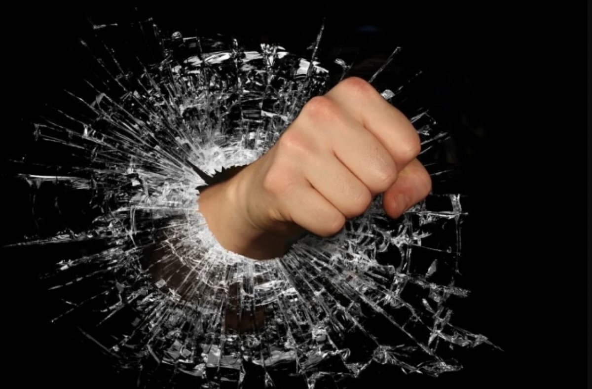    В Тюменской области мужчина совершил за один день сразу четыре преступления