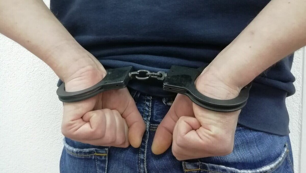     В Ижевске задержали местного жителя, подозреваемого в ограблении пенсионера, который нанял его для работ на приусадебном участке.