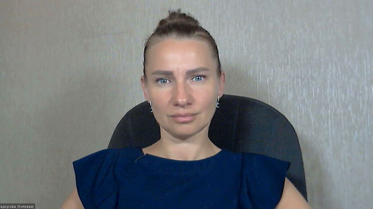 На фото автор Дзен-канала, Ирина Князева (карьерный консультант по поиску работы и карьерным переходам)