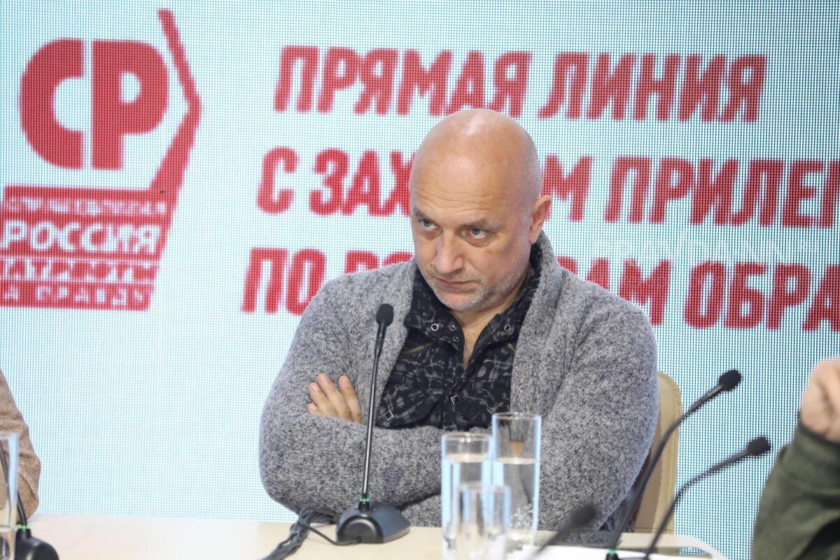    Покушение на писателя было совершено вчера, 6 мая, в поселке Пионерский Борского округа Ольга Севрюгина