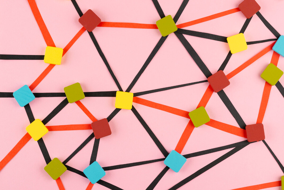 Креативные схемы для презентаций. Квартал сколково парк. Complex idea. Сотрудничество. Креативные презентации примеры.