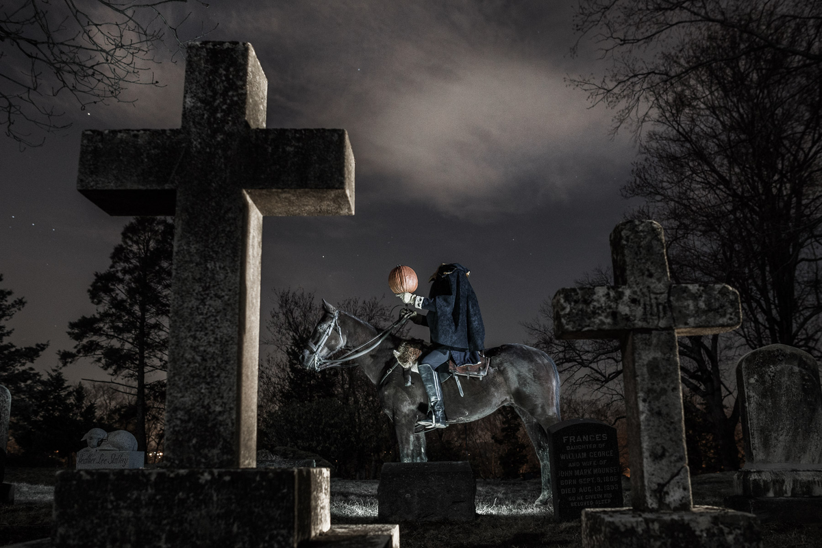 Мрачное кладбище. Ночное кладбище. Кладбище ночью.