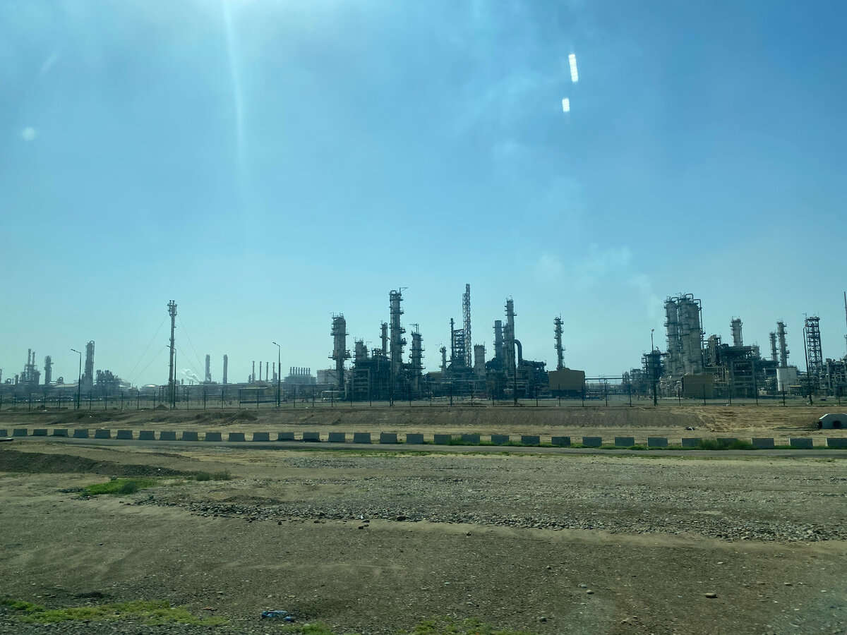 Нефтеперерабатывающие предприятия по пути из Янбу в Медину, Саудовская Аравия