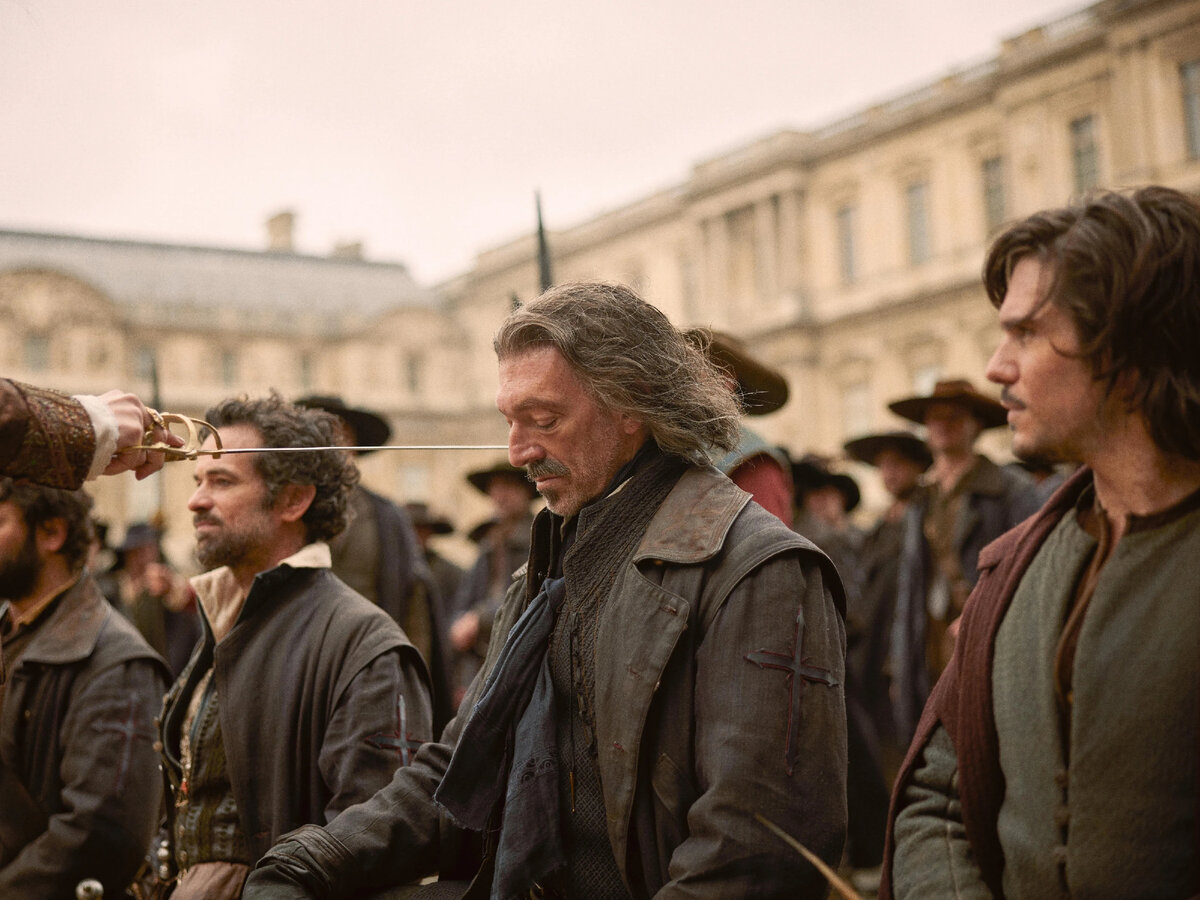 Кадр из фильма «Три мушкетёра: Д’Артаньян», 2023 год, режиссер Мартин Бурбулон